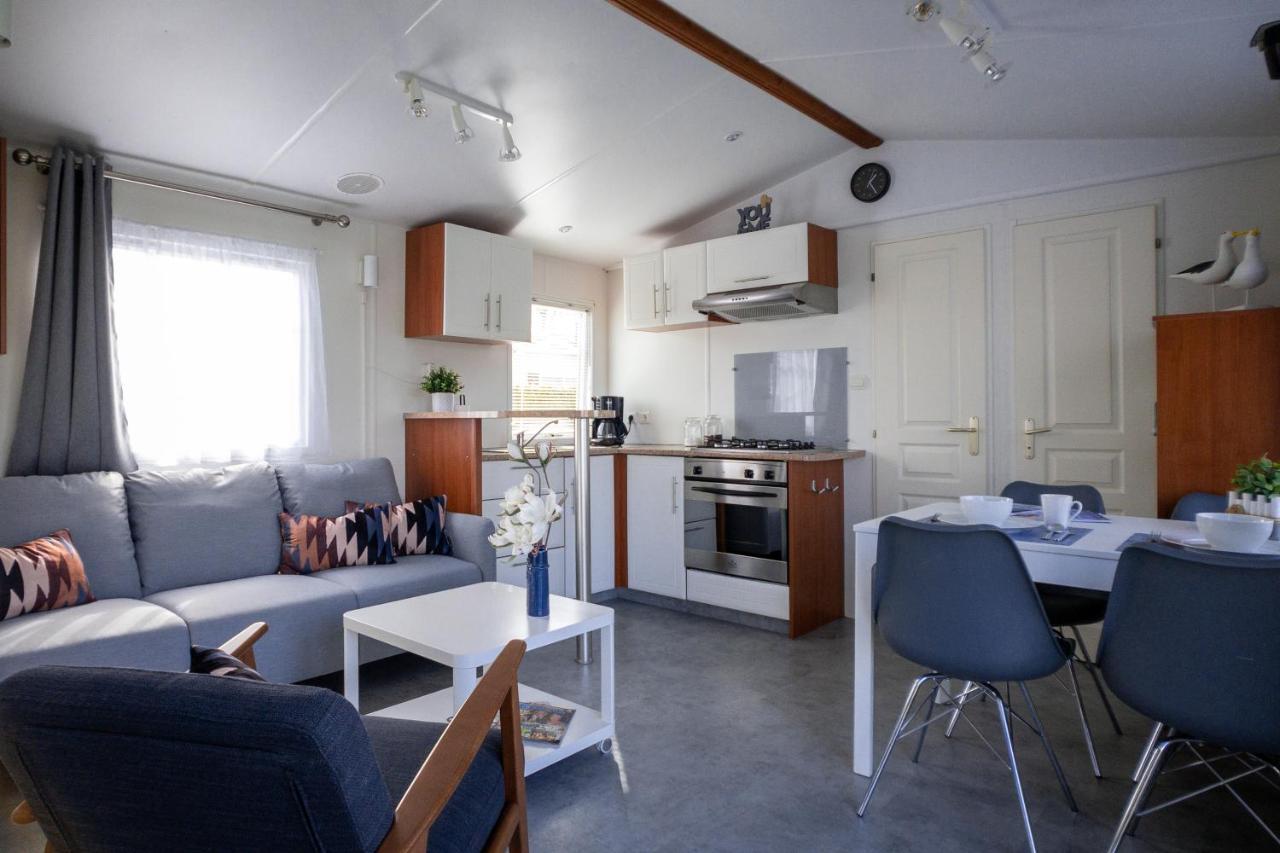 Knus En Modern Ingericht Chalet Met Gratis Wifi Villa Tzummarum Екстериор снимка